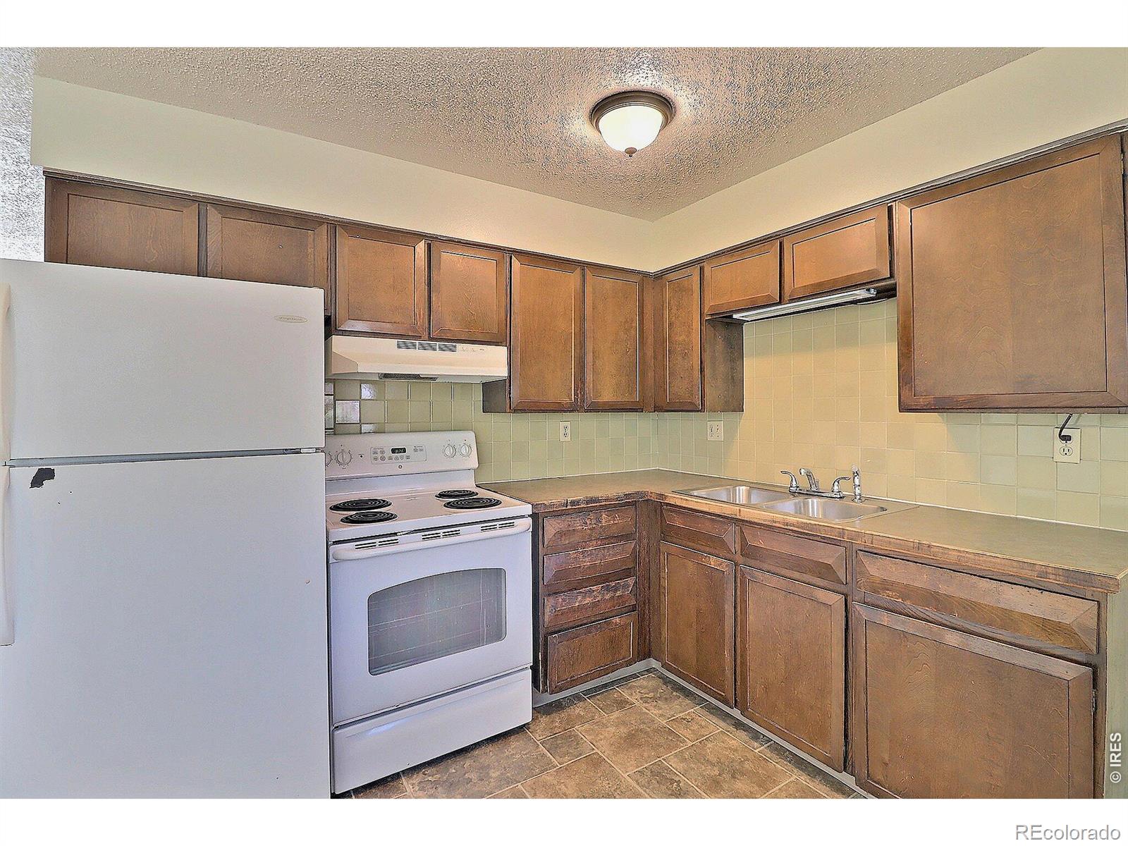 MLS Image #11 for 3011  lakeside drive,evans, Colorado