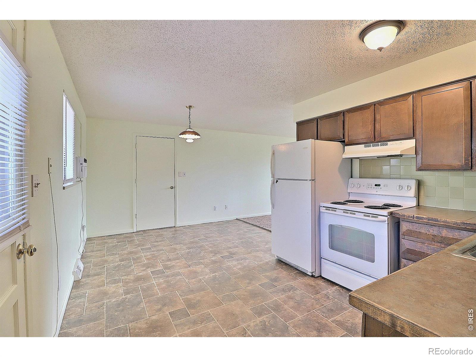 MLS Image #12 for 3011  lakeside drive,evans, Colorado
