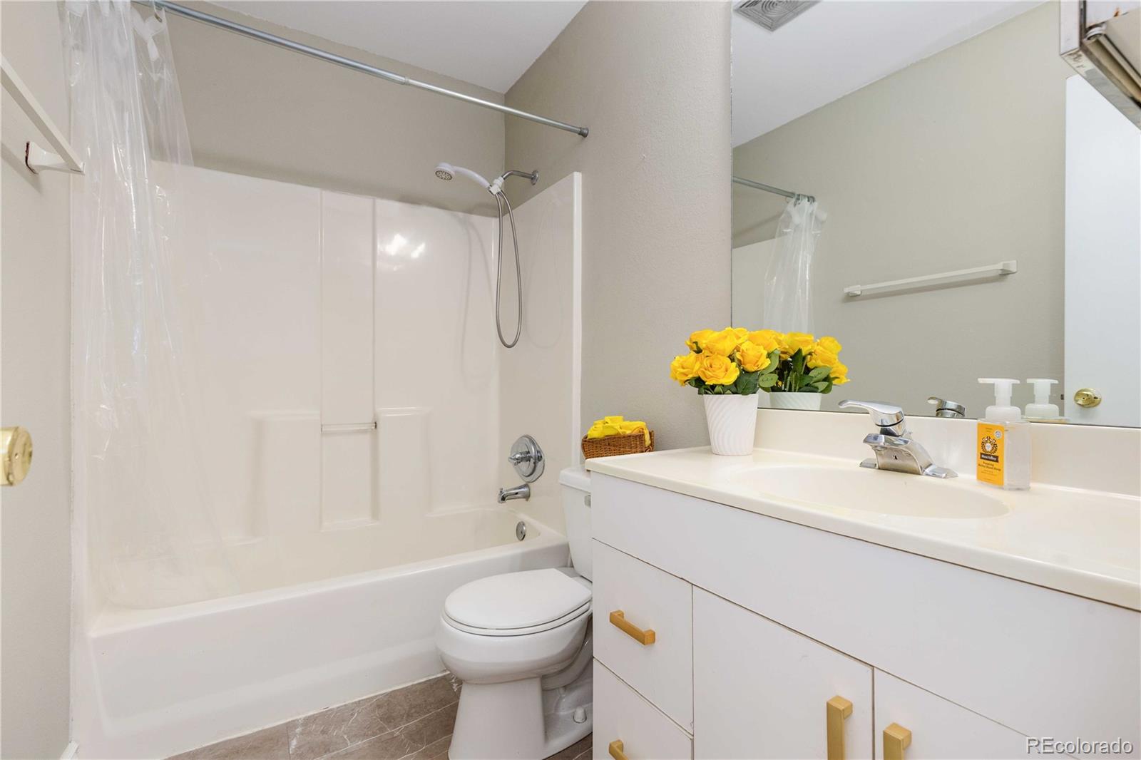 MLS Image #13 for 6650 e arizona avenue,denver, Colorado