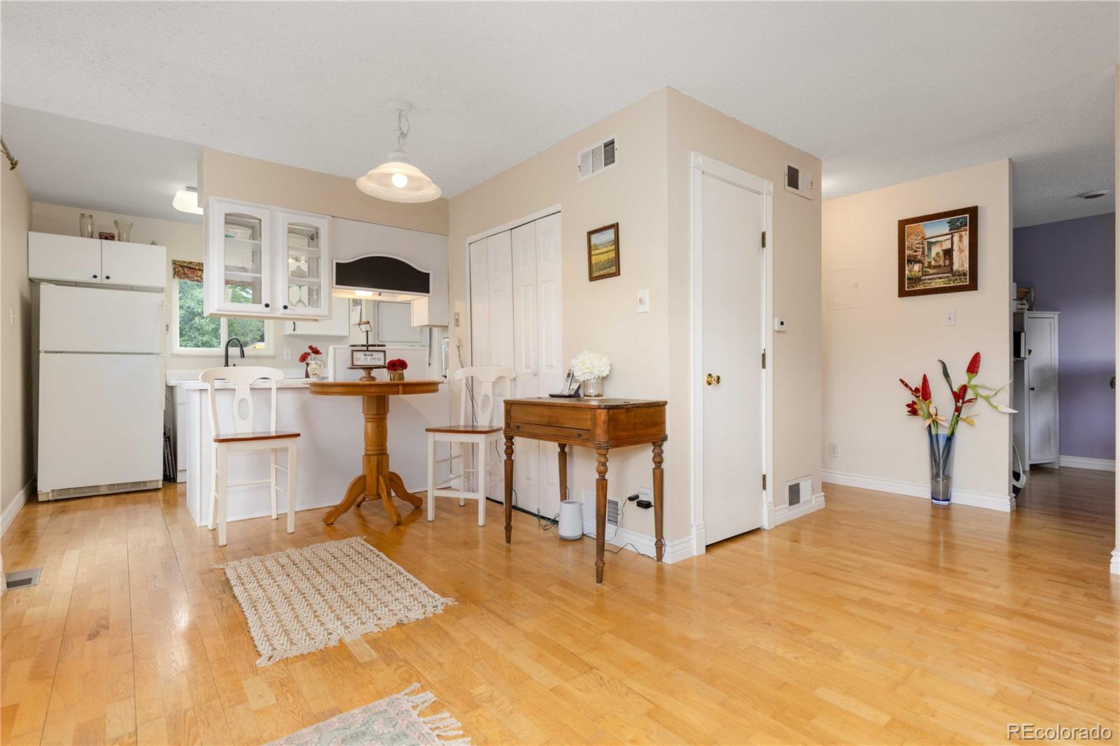 MLS Image #5 for 6650 e arizona avenue,denver, Colorado