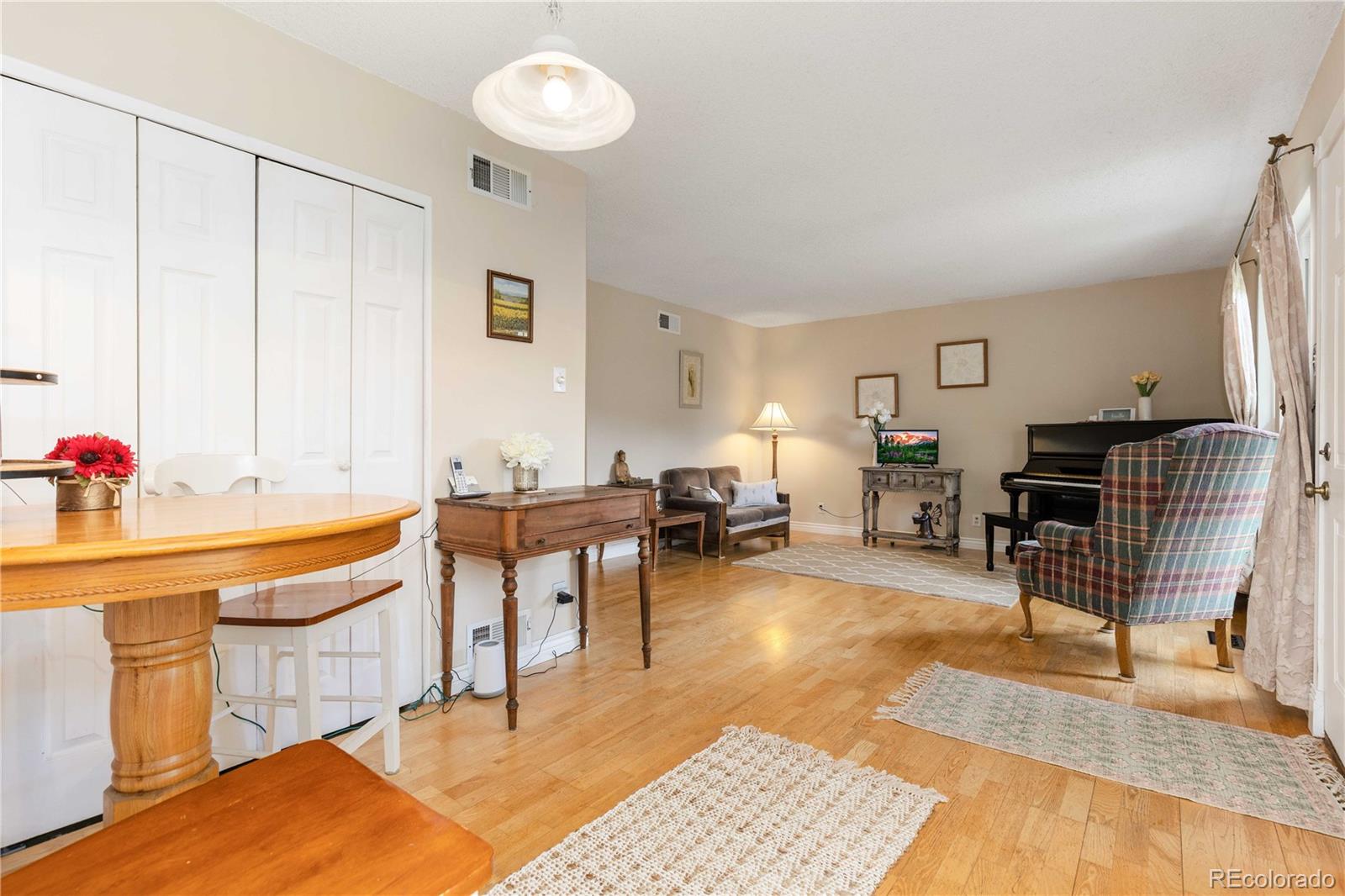 MLS Image #6 for 6650 e arizona avenue,denver, Colorado
