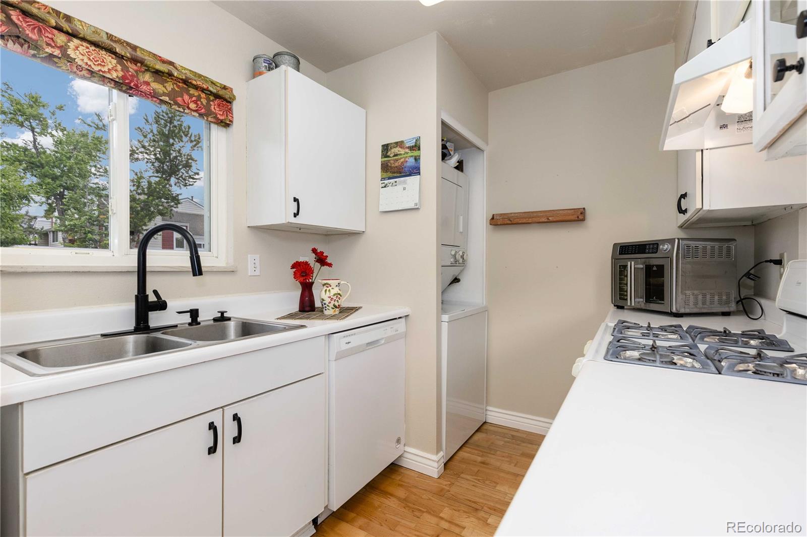 MLS Image #8 for 6650 e arizona avenue,denver, Colorado