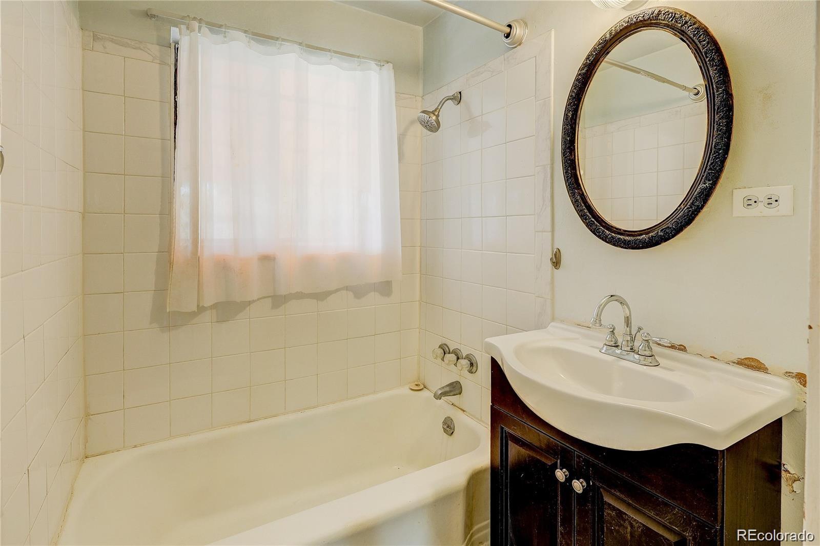 MLS Image #12 for 3398  newport street,denver, Colorado