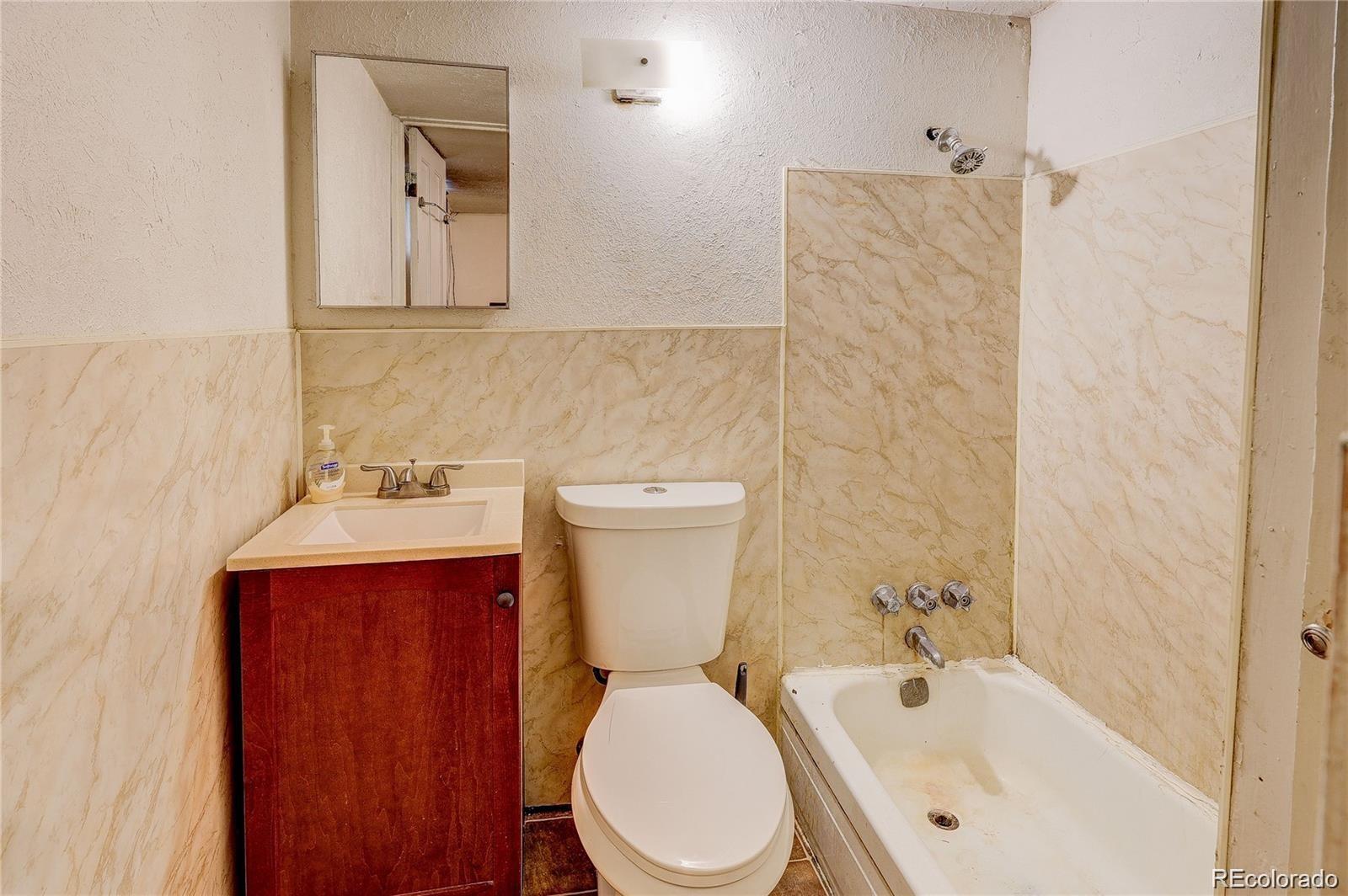 MLS Image #16 for 3398  newport street,denver, Colorado