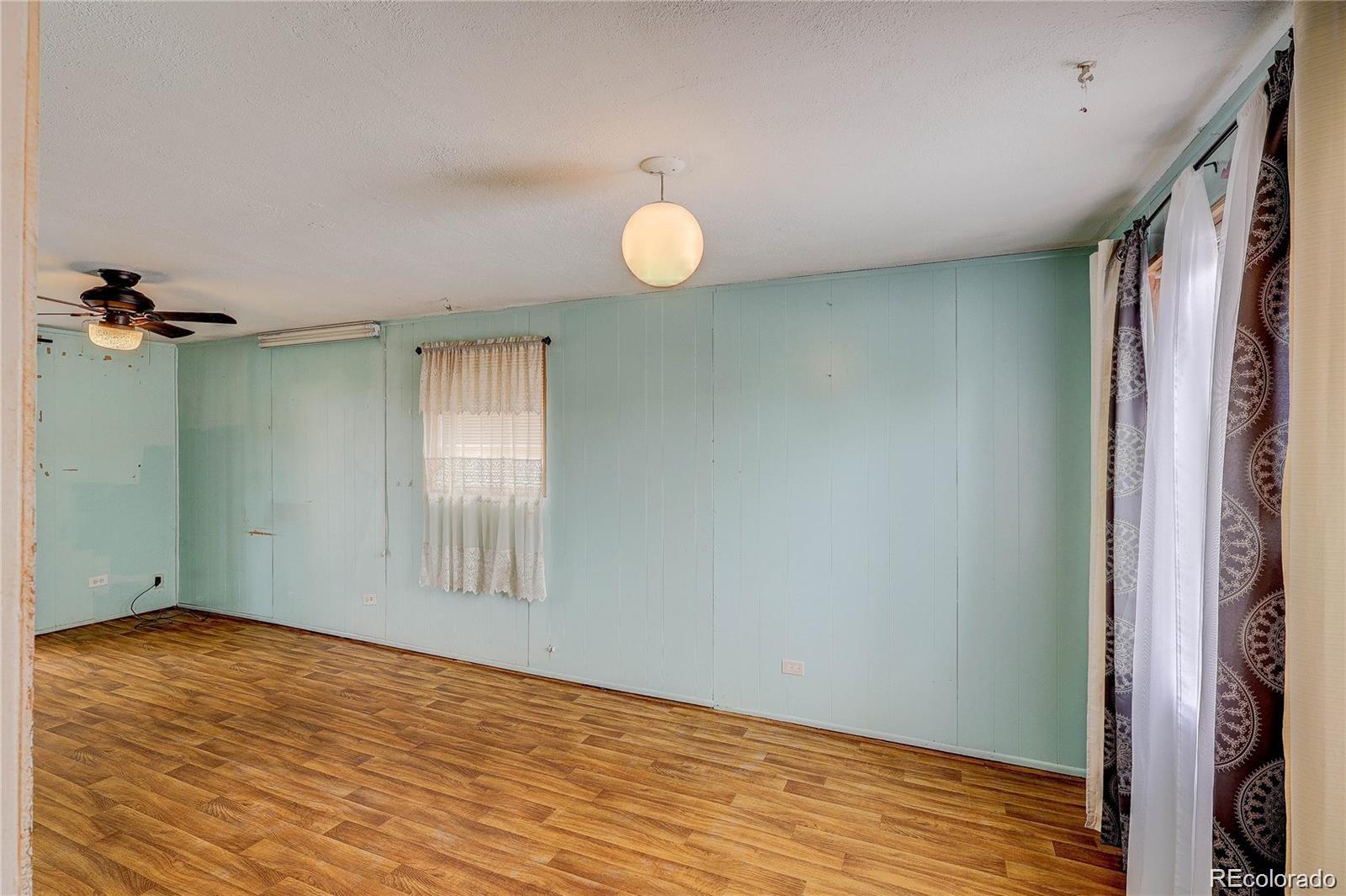 MLS Image #6 for 3398  newport street,denver, Colorado