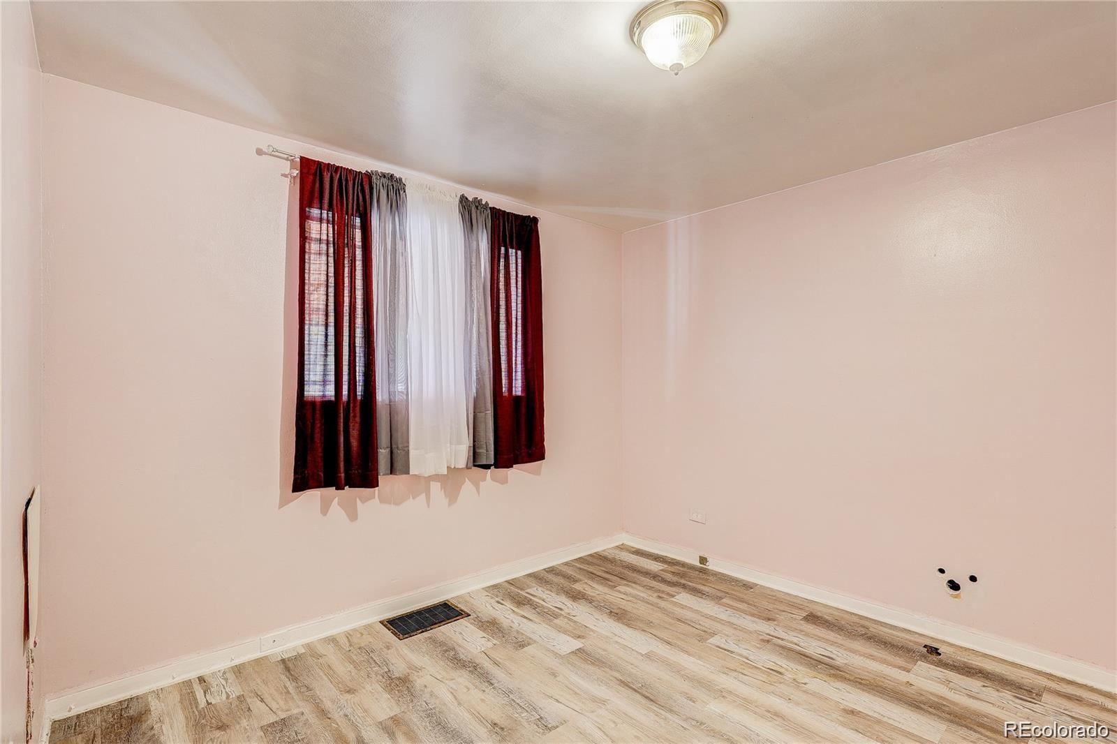 MLS Image #9 for 3398  newport street,denver, Colorado