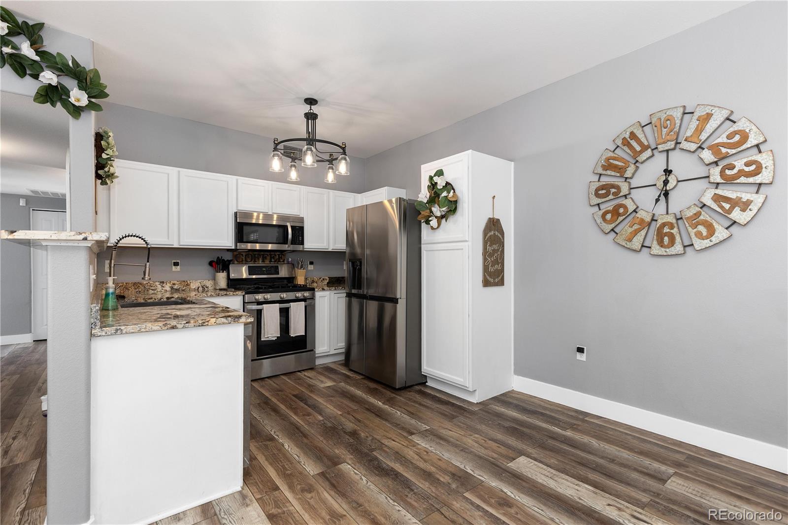 MLS Image #11 for 5415 s dover street 102,littleton, Colorado