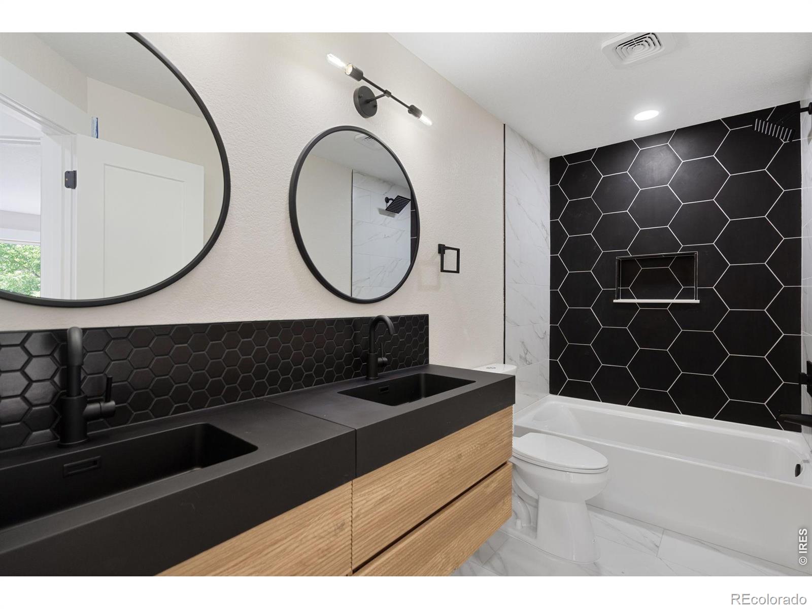 MLS Image #12 for 2697 n empire avenue,loveland, Colorado