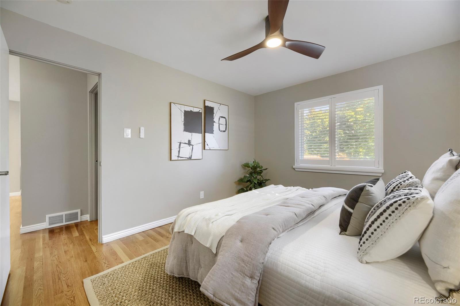 MLS Image #11 for 5525 e amherst avenue,denver, Colorado