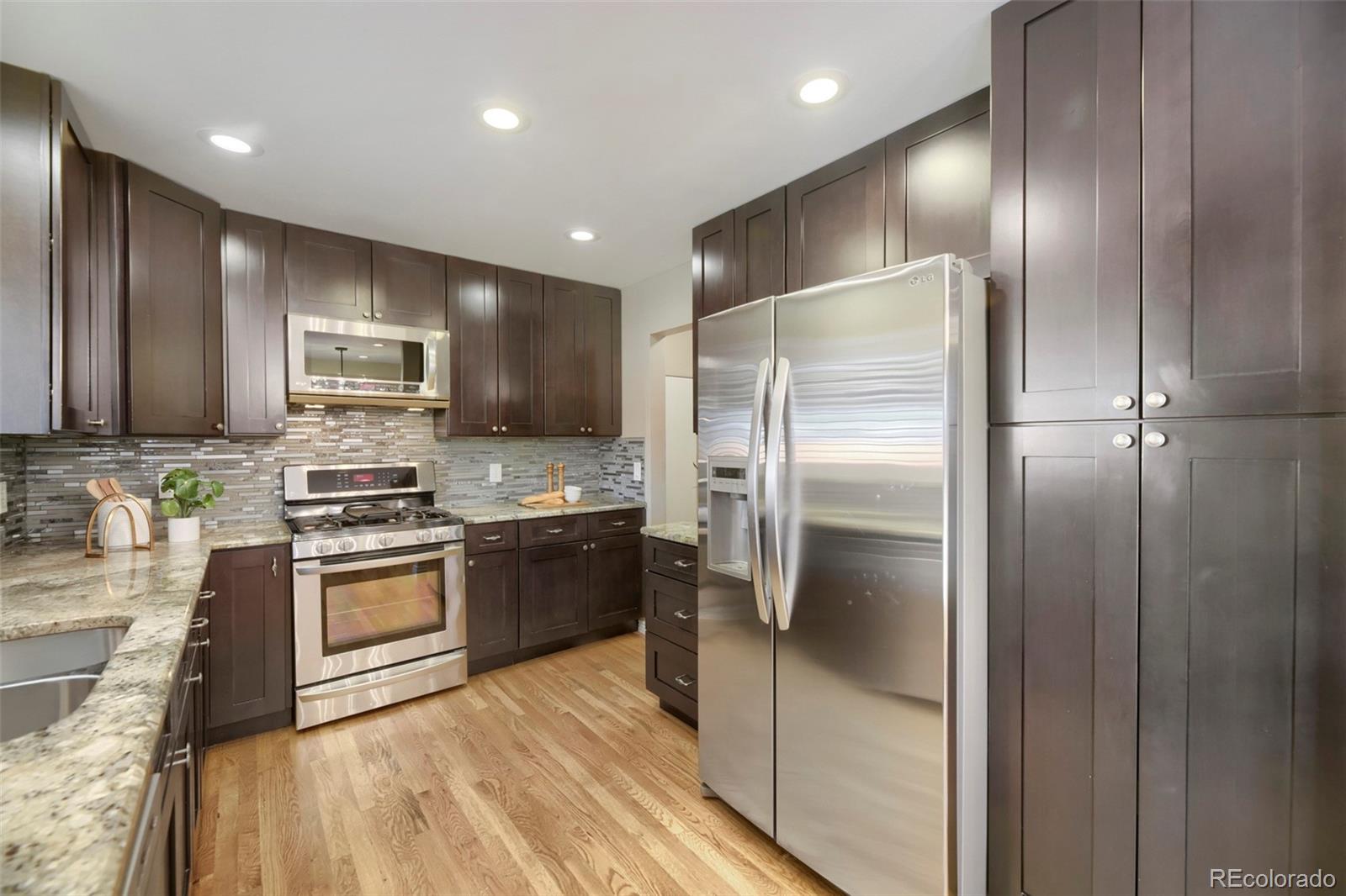 MLS Image #6 for 5525 e amherst avenue,denver, Colorado