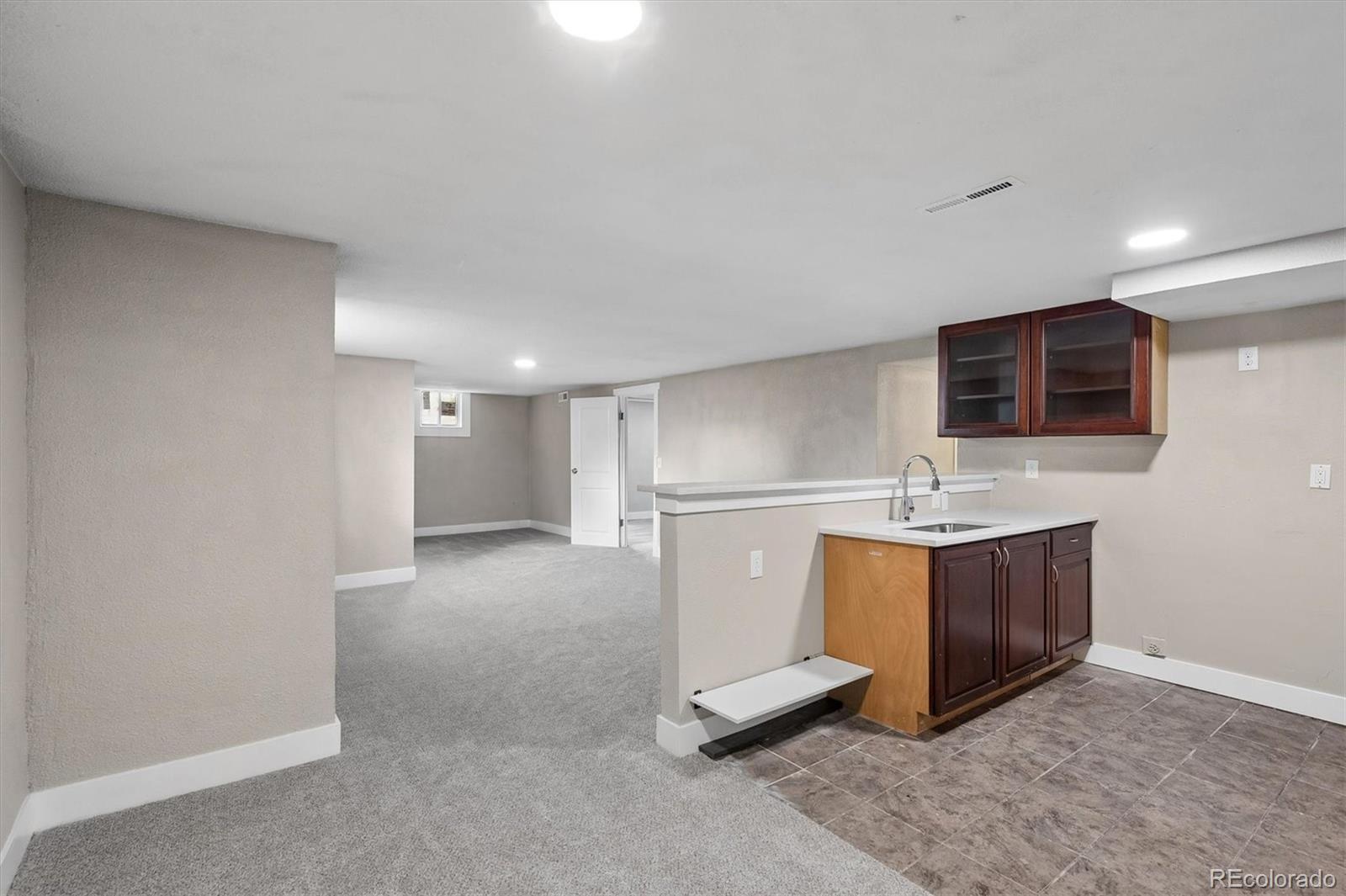 MLS Image #13 for 9801 e 8th avenue,aurora, Colorado