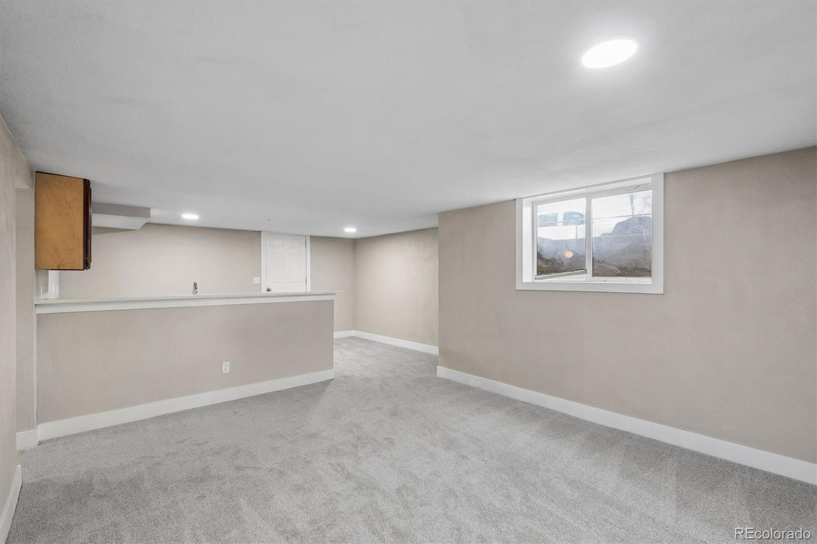 MLS Image #14 for 9801 e 8th avenue,aurora, Colorado