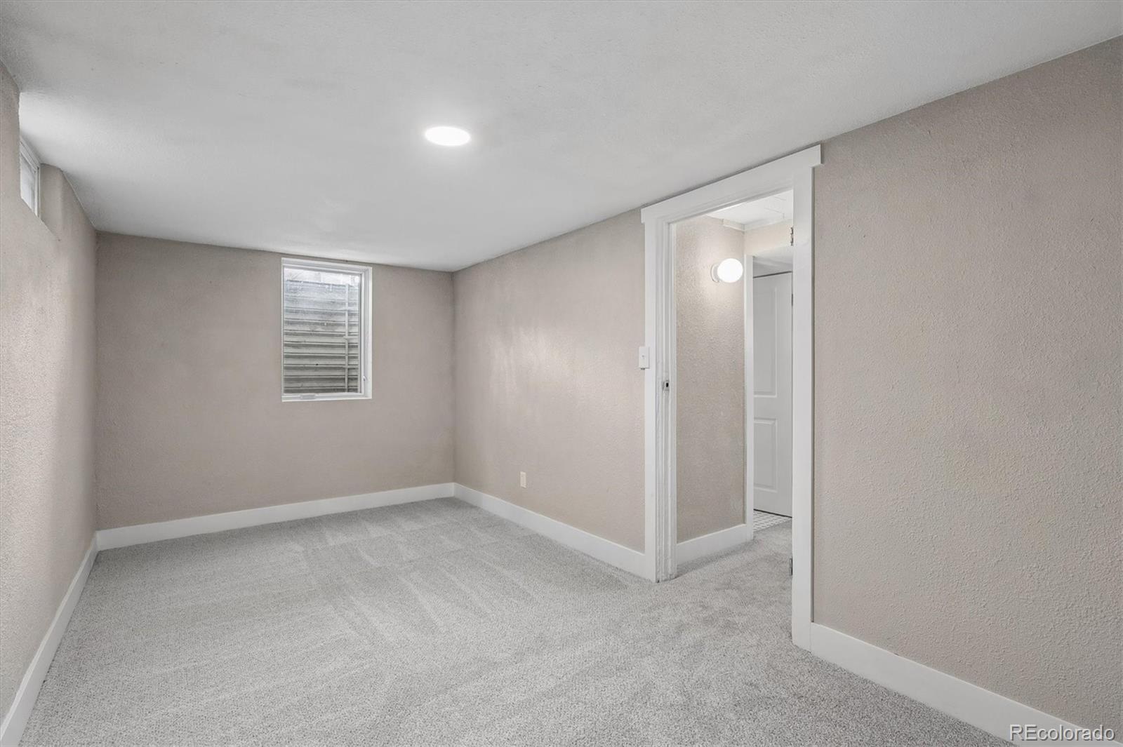 MLS Image #15 for 9801 e 8th avenue,aurora, Colorado