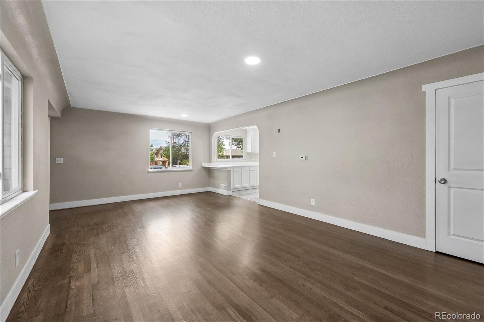 MLS Image #19 for 9801 e 8th avenue,aurora, Colorado