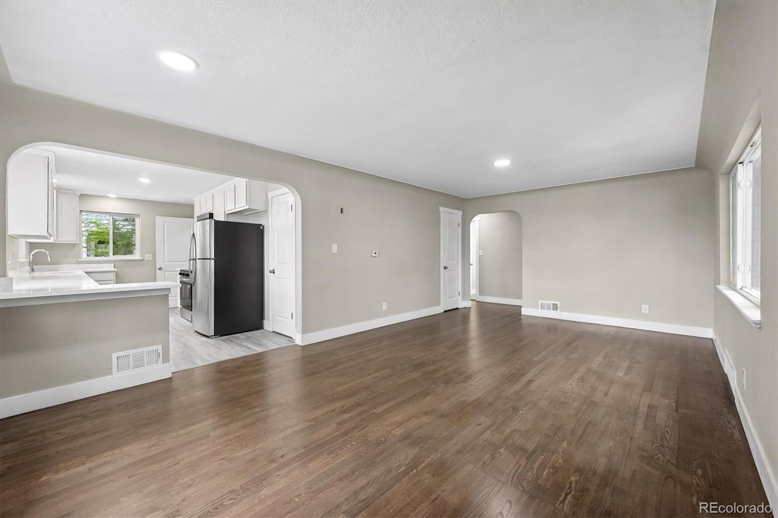MLS Image #20 for 9801 e 8th avenue,aurora, Colorado