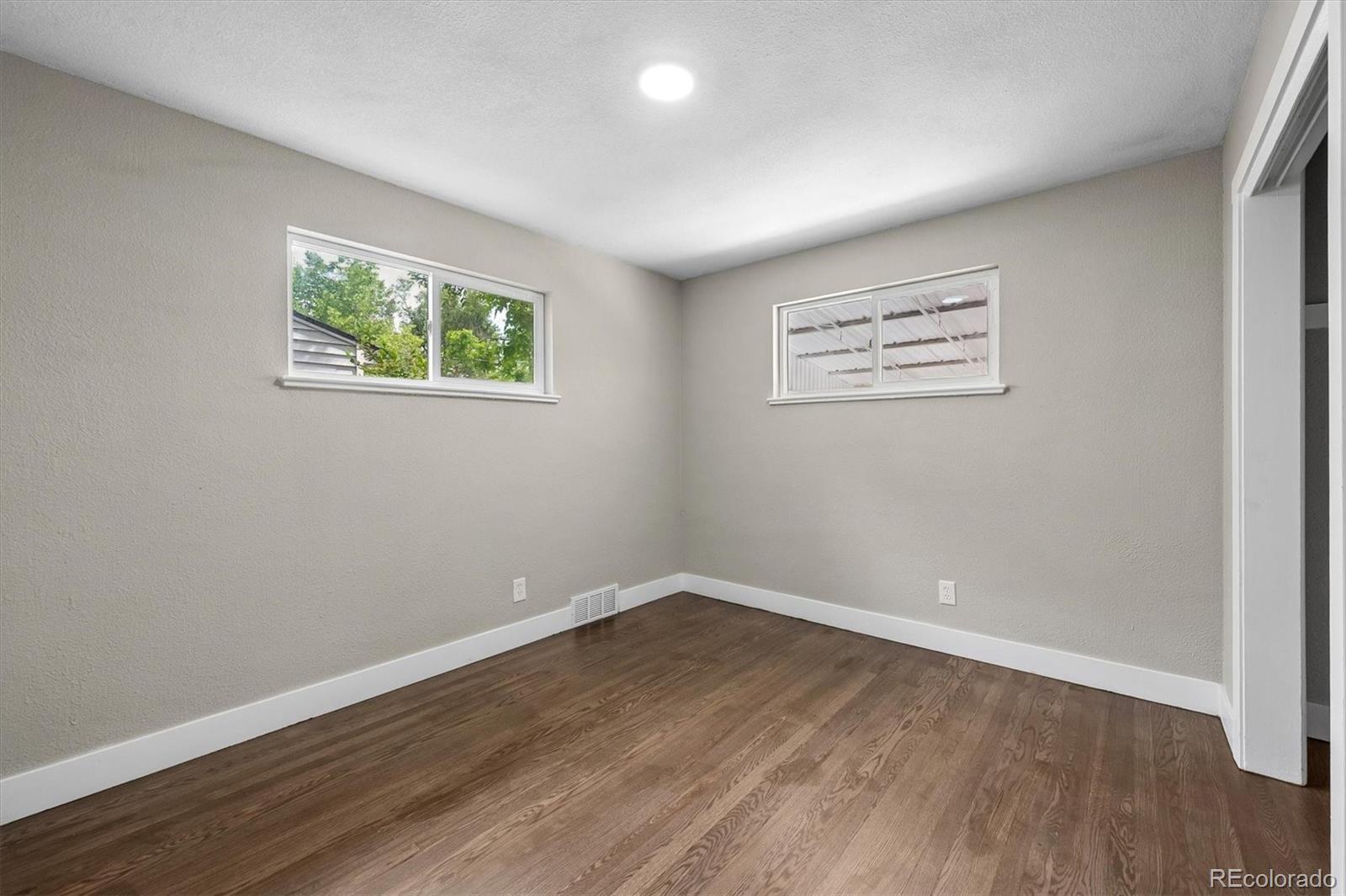 MLS Image #8 for 9801 e 8th avenue,aurora, Colorado