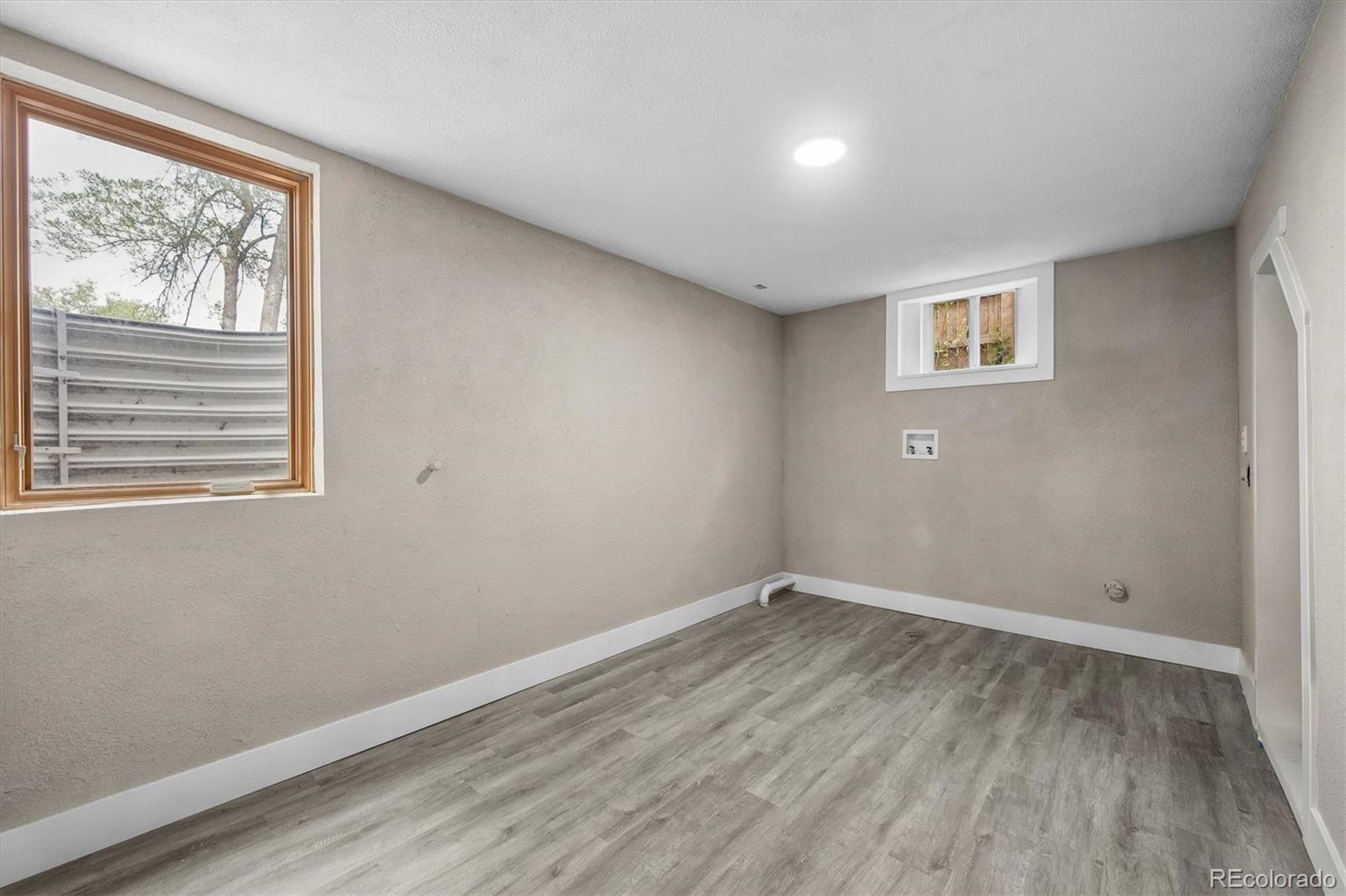 MLS Image #9 for 9801 e 8th avenue,aurora, Colorado