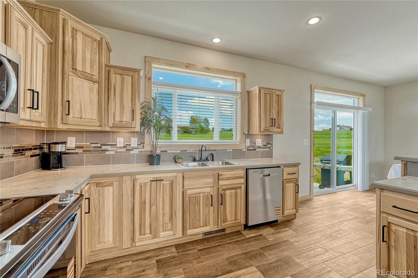 MLS Image #7 for 7451  sun country drive,elizabeth, Colorado
