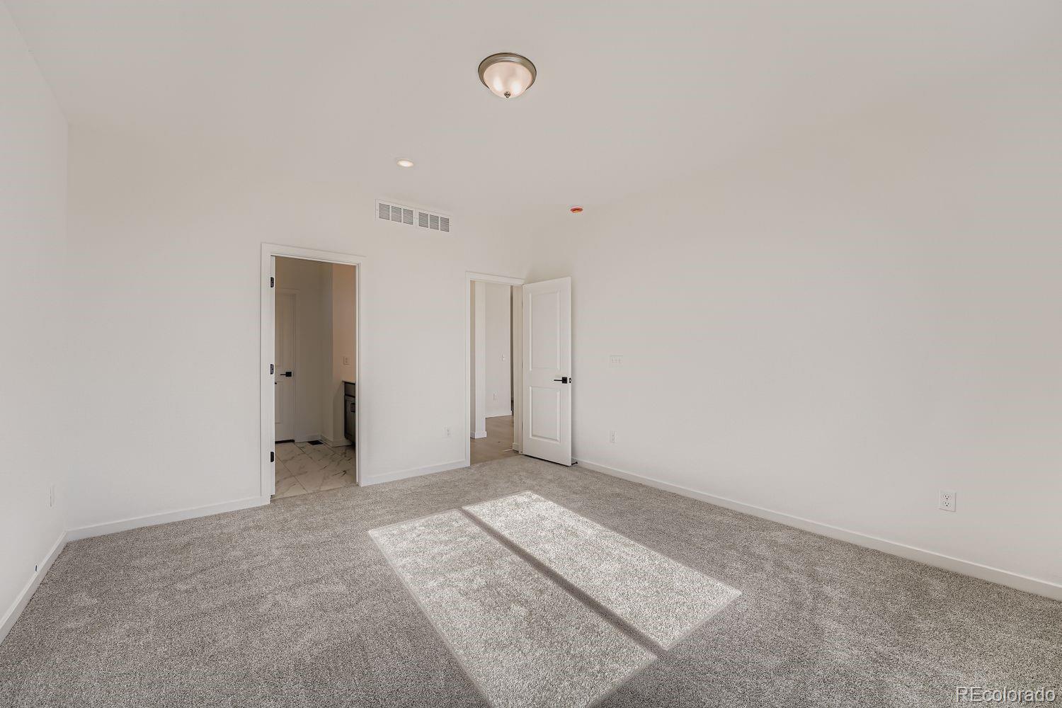 MLS Image #15 for 54915 e 28th place,strasburg, Colorado