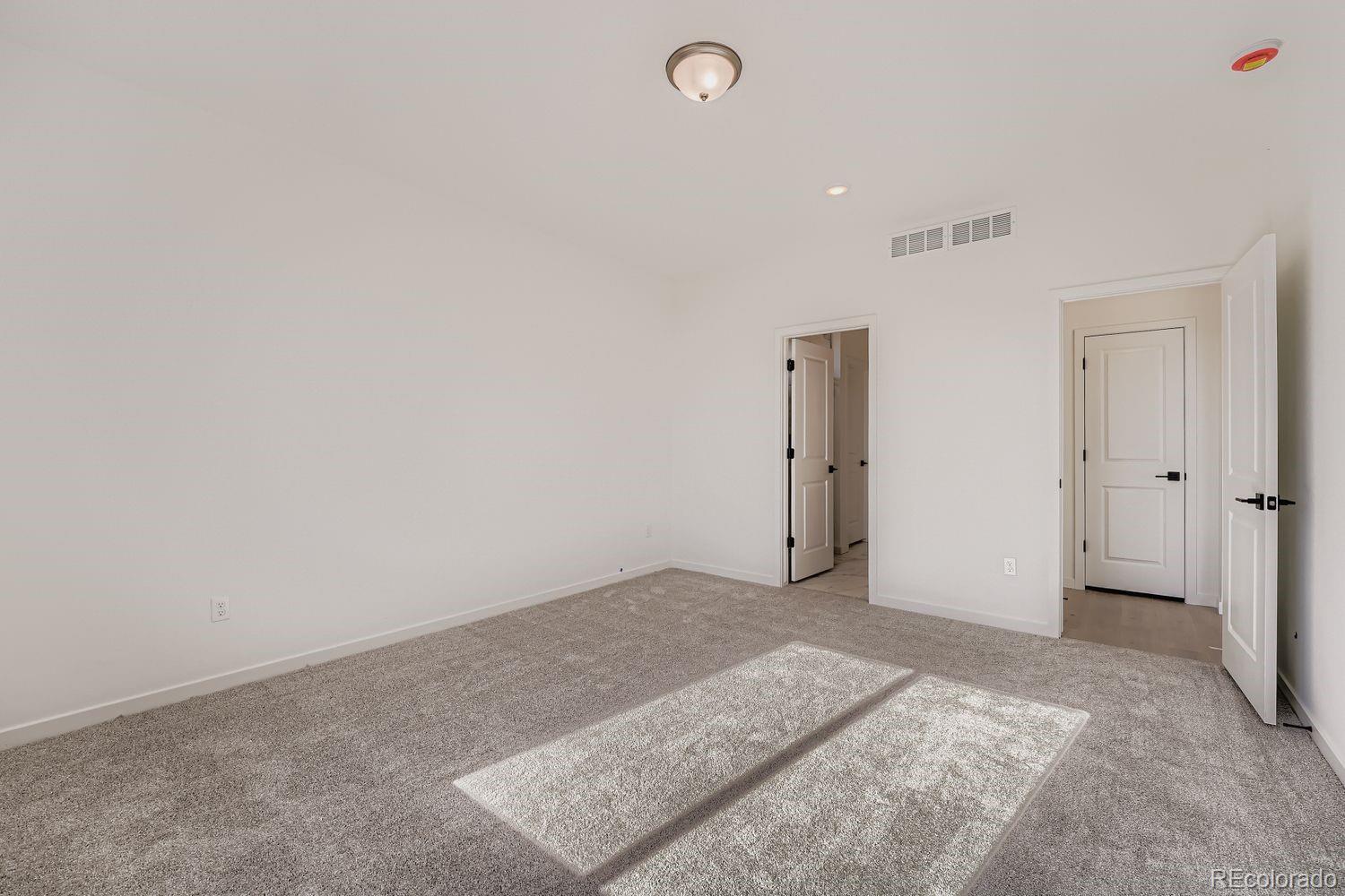 MLS Image #16 for 54915 e 28th place,strasburg, Colorado