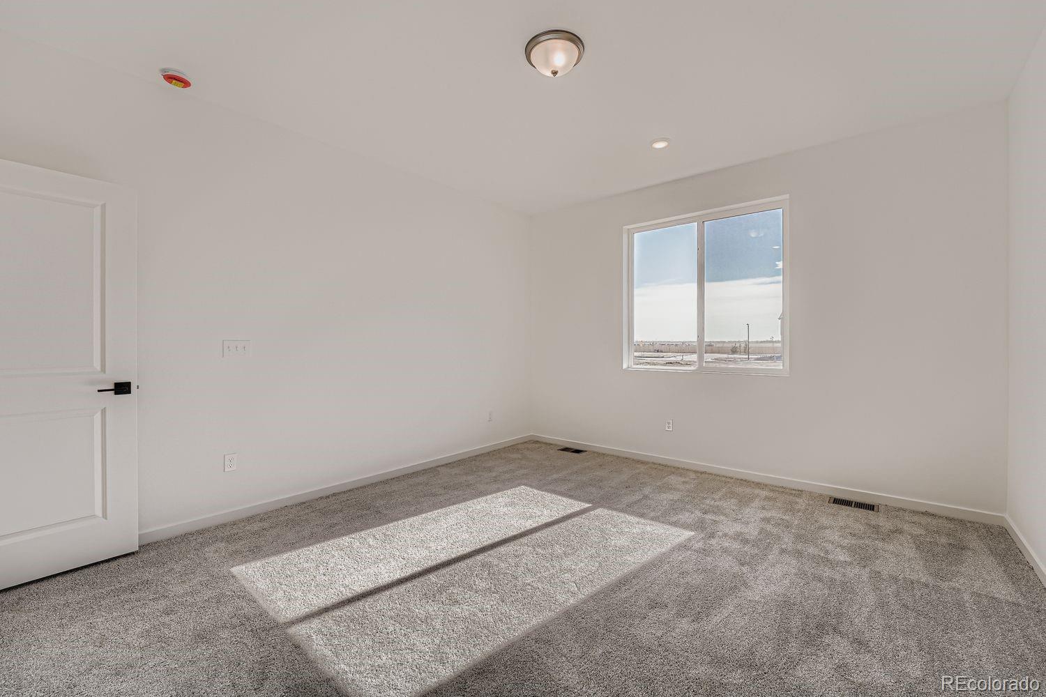 MLS Image #17 for 54915 e 28th place,strasburg, Colorado