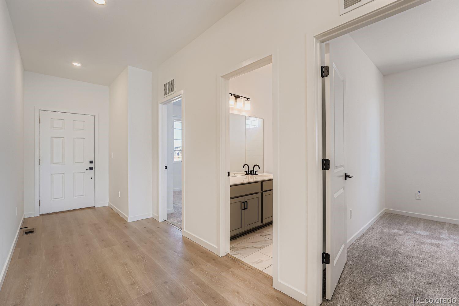 MLS Image #3 for 54915 e 28th place,strasburg, Colorado