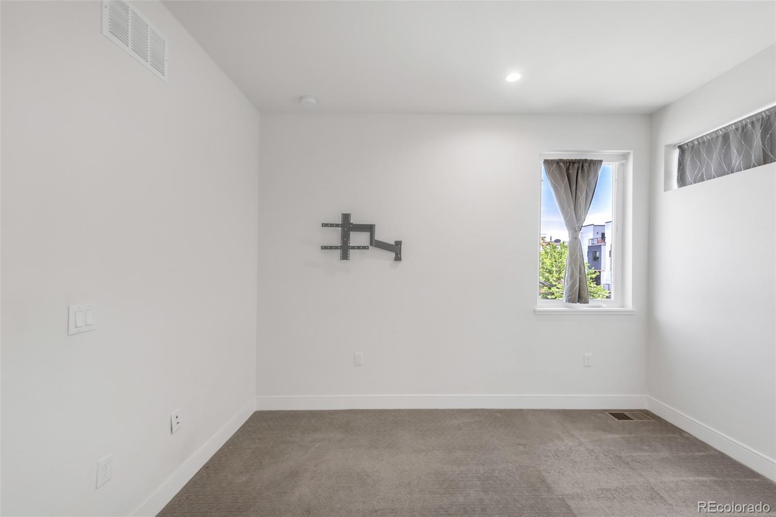 MLS Image #17 for 2420  eliot street,denver, Colorado