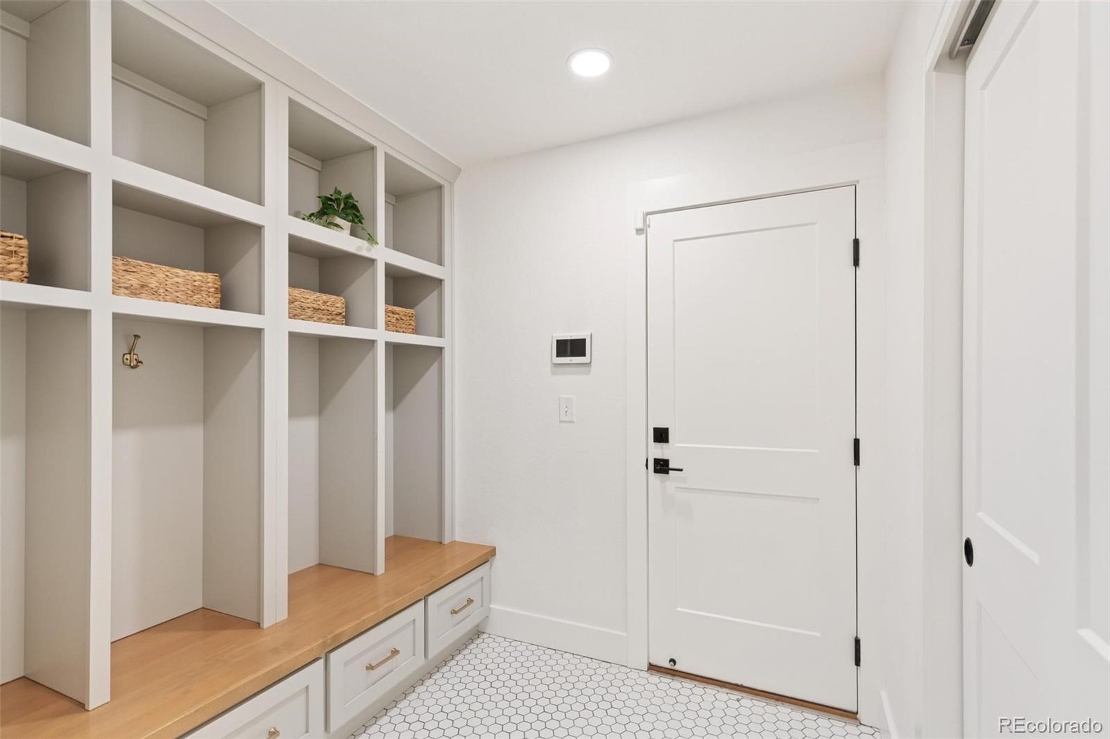 MLS Image #19 for 5212 s geneva street,englewood, Colorado