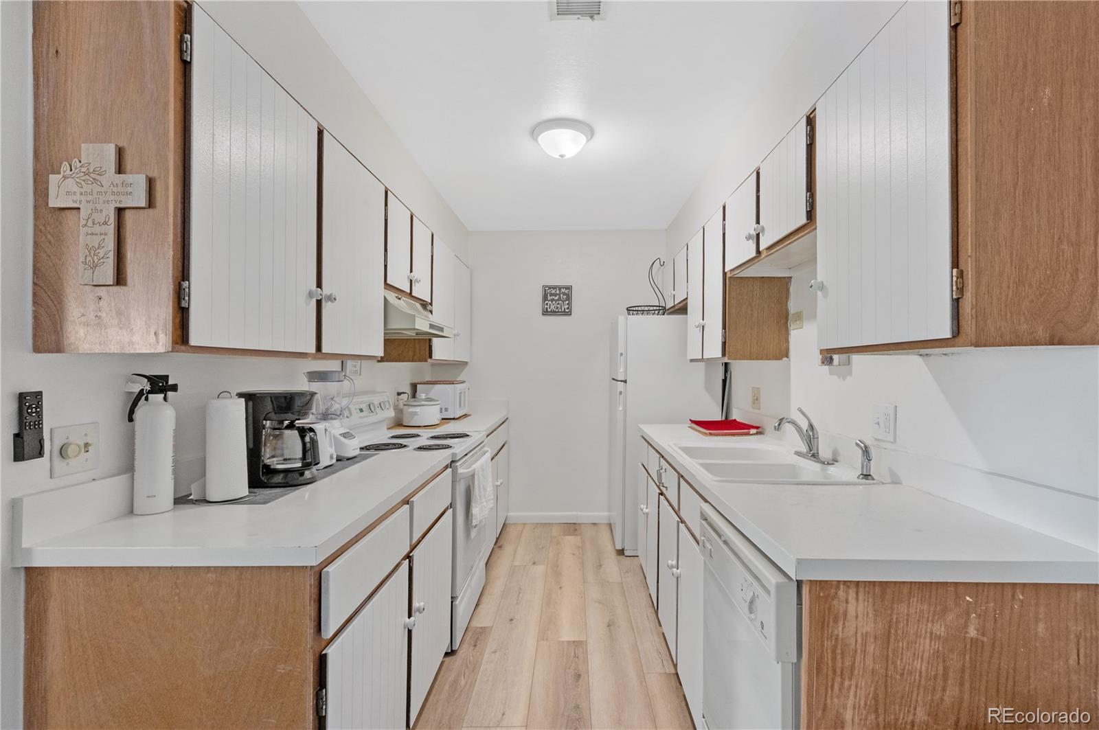 MLS Image #8 for 7525 w 62nd avenue,arvada, Colorado