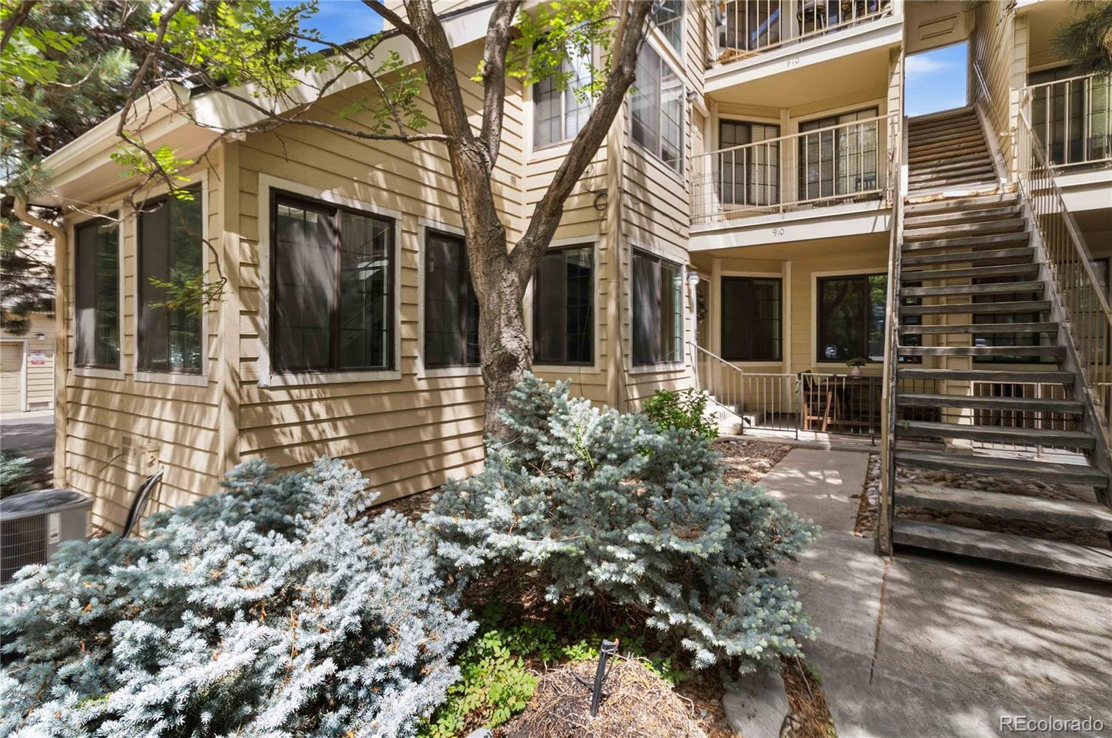 MLS Image #18 for 910 s dahlia street,denver, Colorado