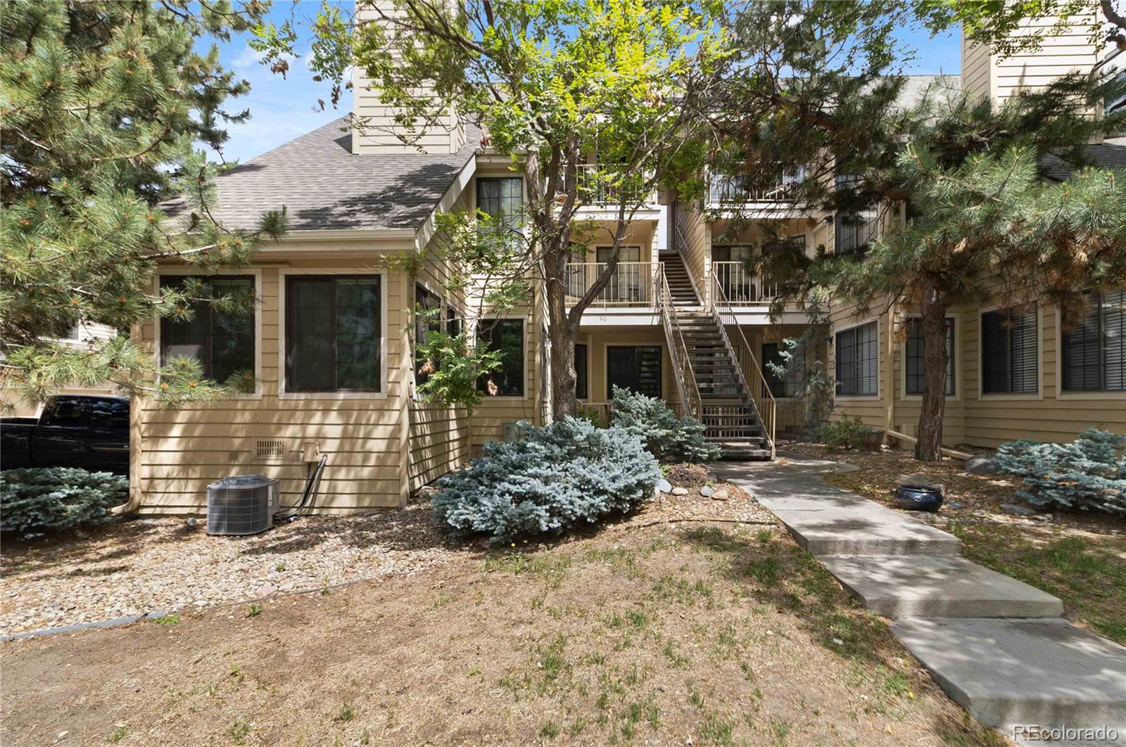 MLS Image #23 for 910 s dahlia street,denver, Colorado