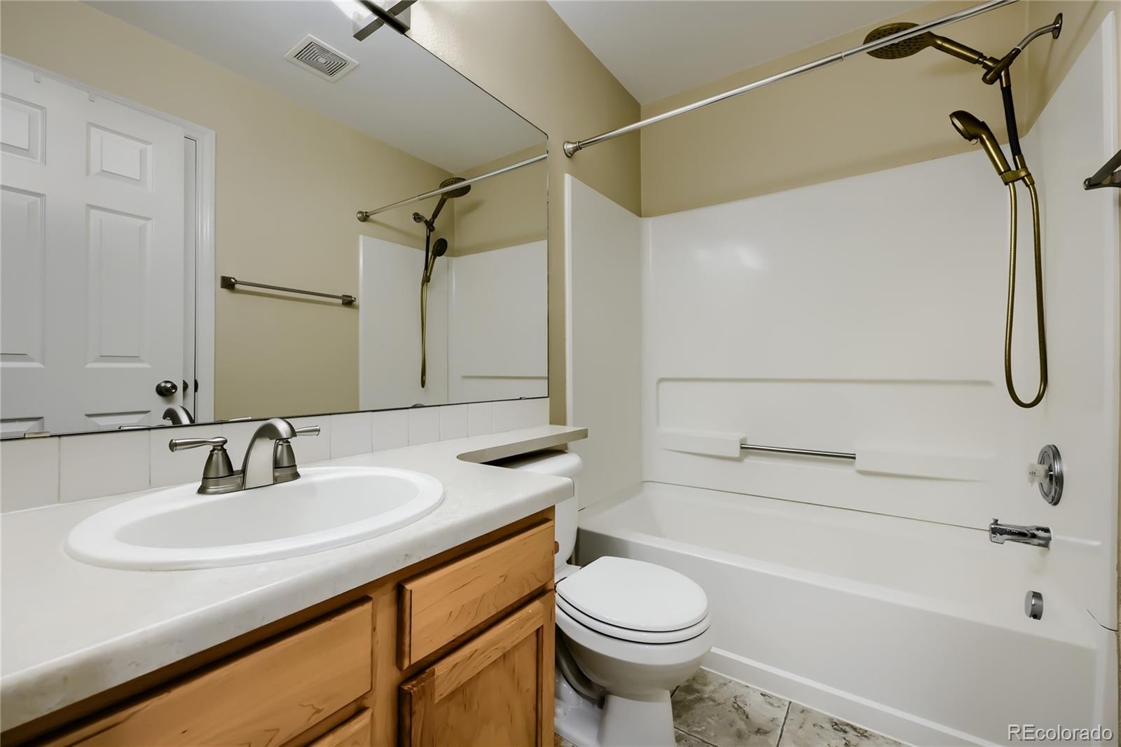 MLS Image #18 for 9493  longs peak drive ,commerce city, Colorado