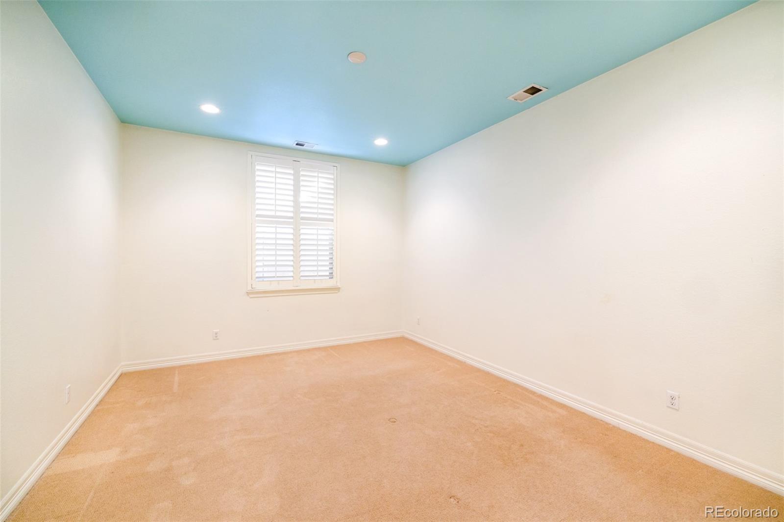 MLS Image #33 for 9740 e 32nd avenue,denver, Colorado