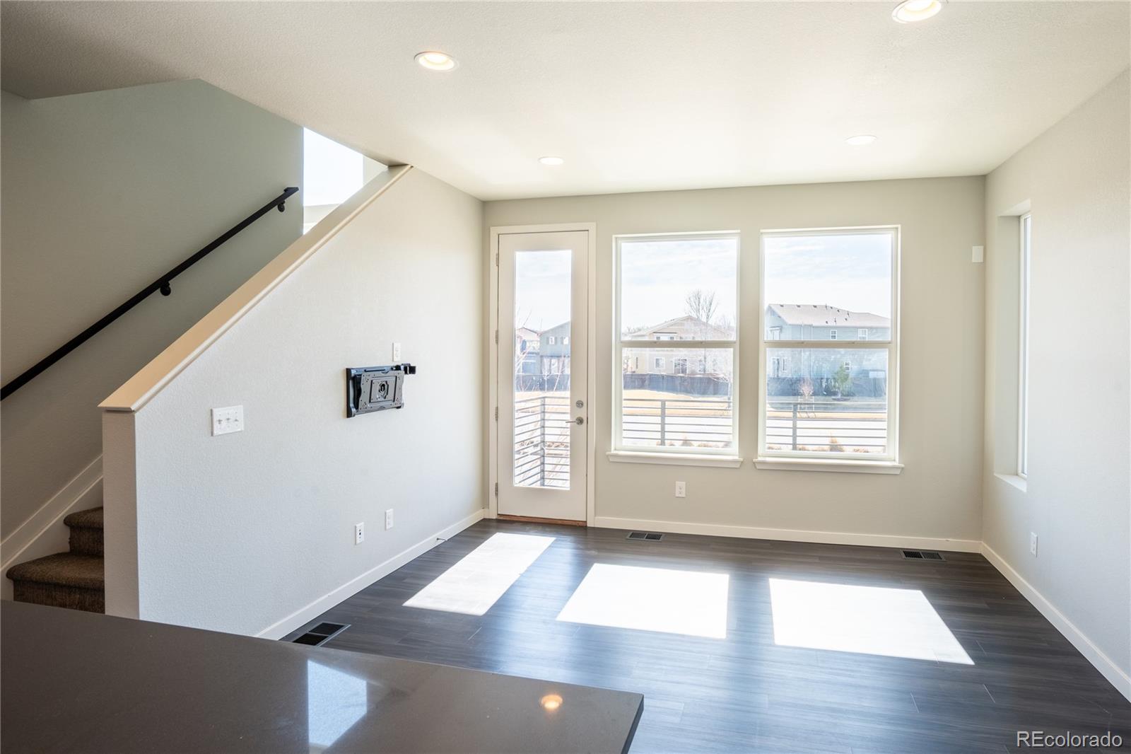 MLS Image #3 for 15858 e broncos place,englewood, Colorado