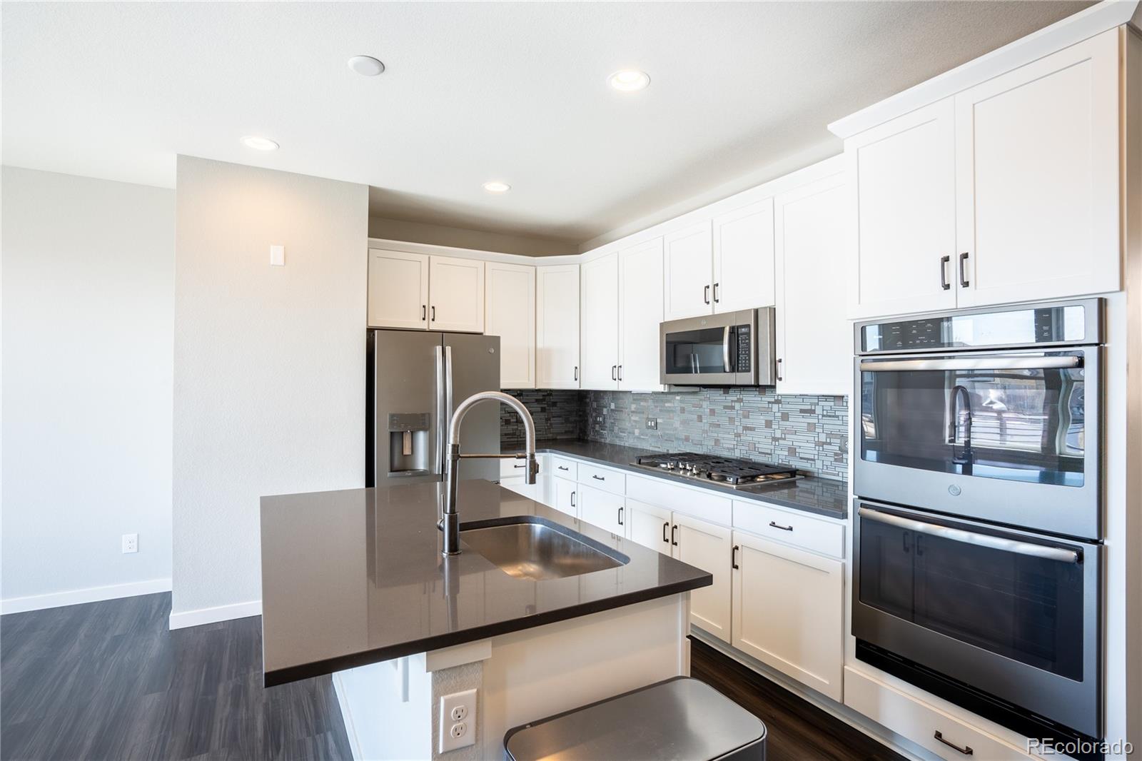 MLS Image #7 for 15858 e broncos place,englewood, Colorado