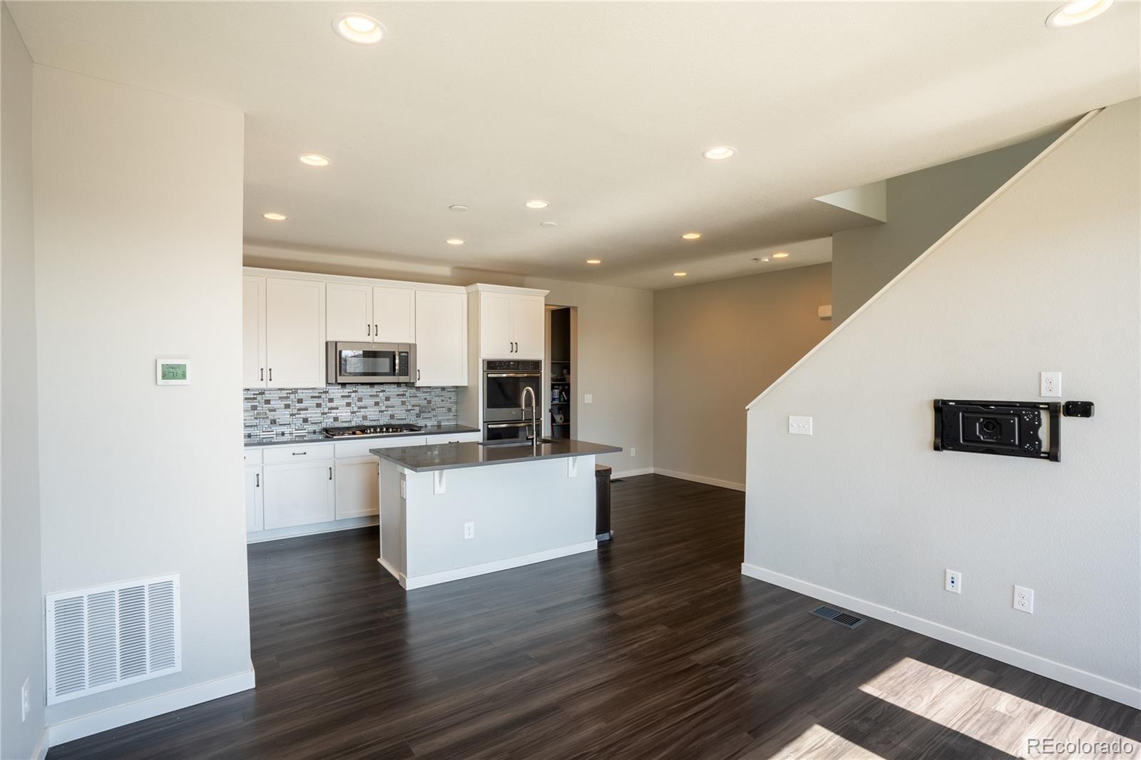 MLS Image #8 for 15858 e broncos place,englewood, Colorado