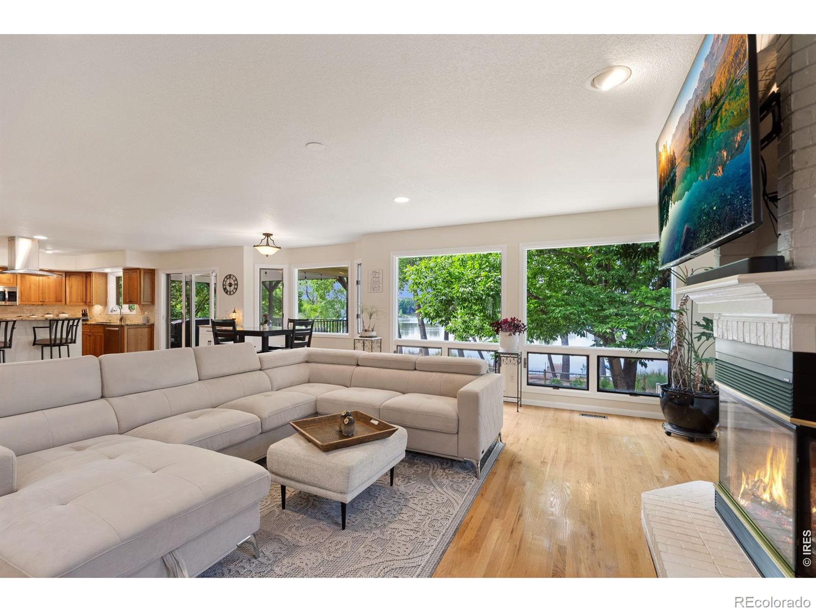 MLS Image #8 for 1766  park drive,loveland, Colorado