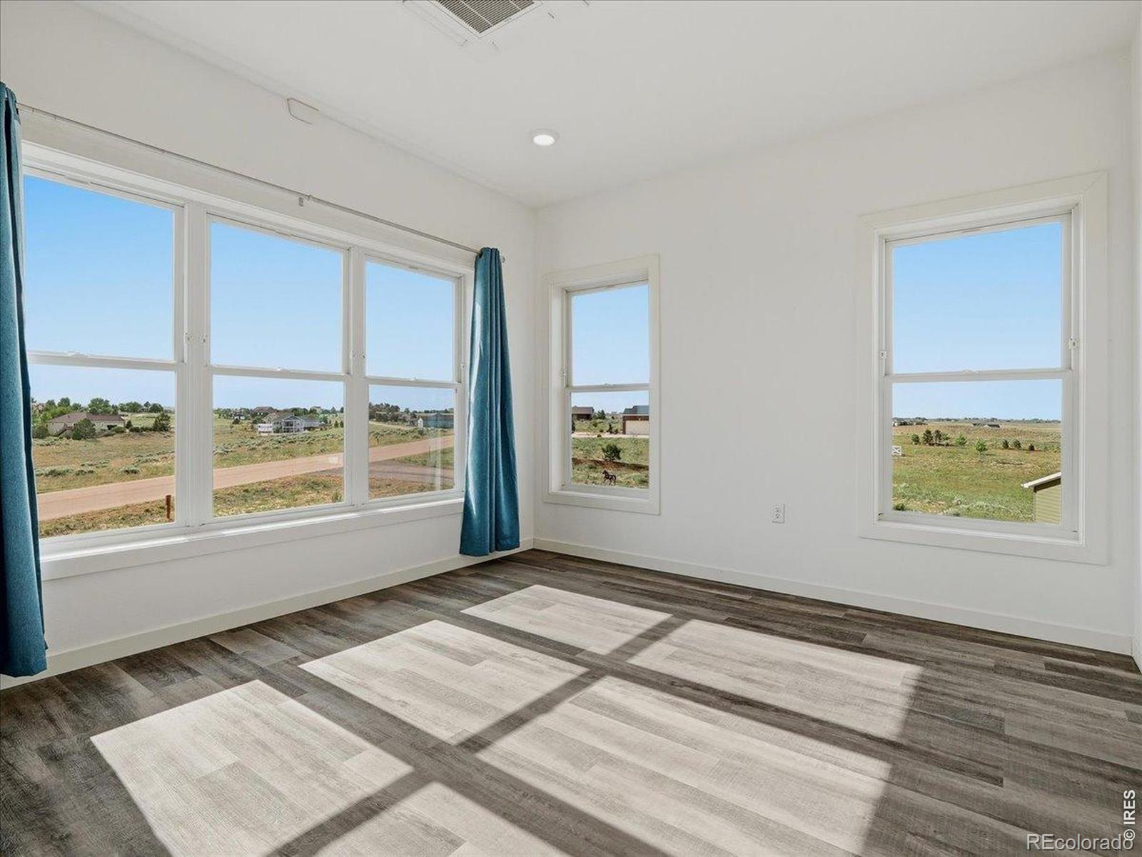 MLS Image #25 for 16478  essex road,platteville, Colorado