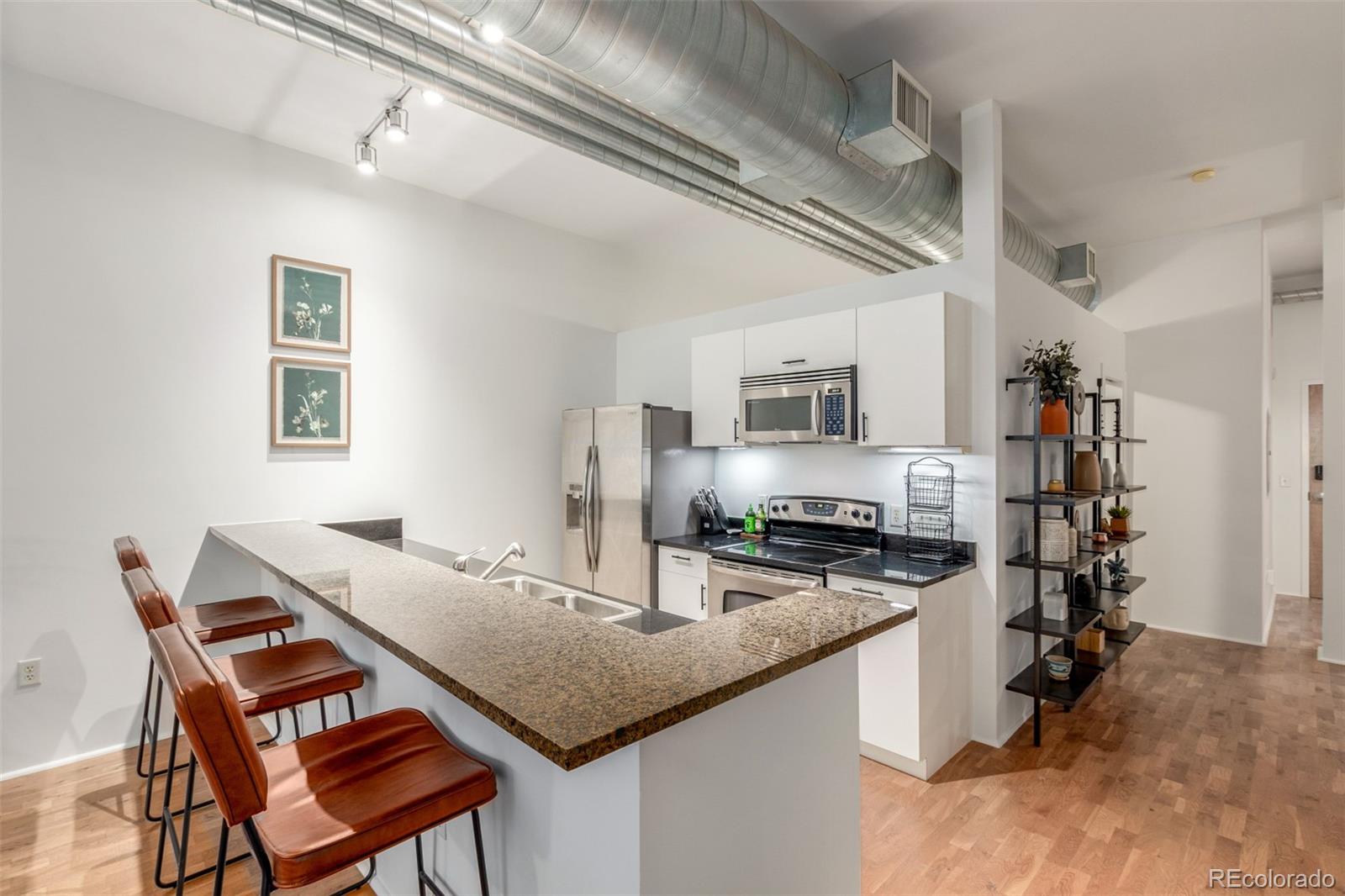 MLS Image #10 for 3100  huron street 2r,denver, Colorado