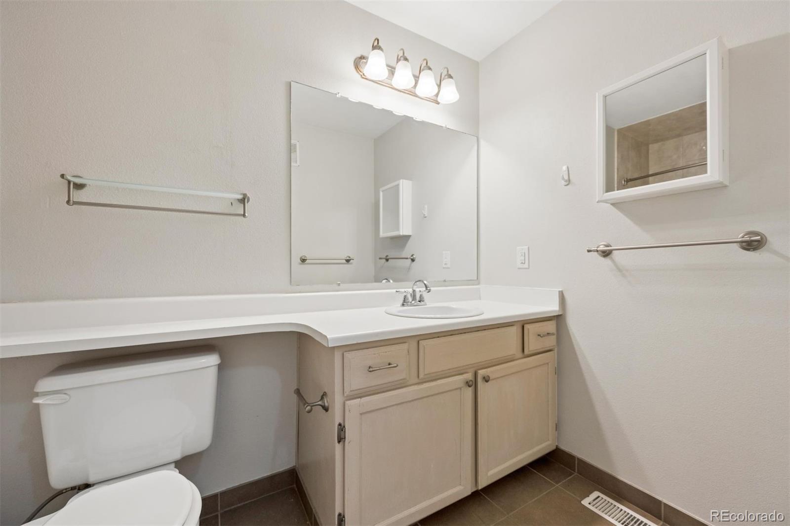 MLS Image #19 for 11109  alcott street a,denver, Colorado