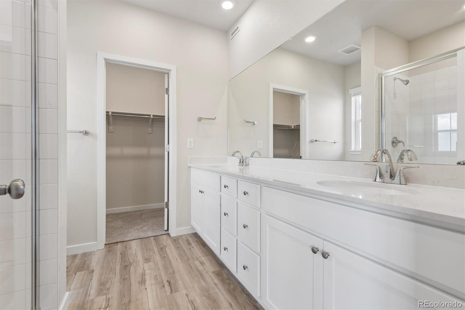 MLS Image #21 for 22739 e 47th drive,aurora, Colorado