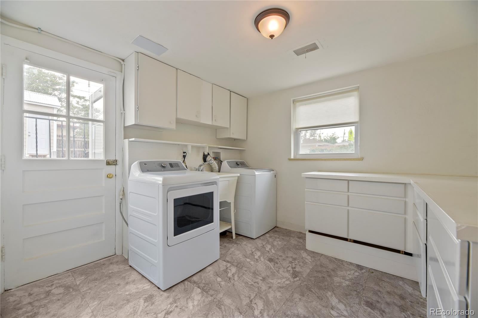 MLS Image #15 for 1601 s utica street,denver, Colorado