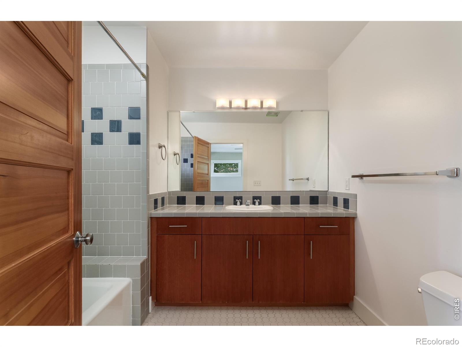 MLS Image #10 for 722  tenacity drive,longmont, Colorado