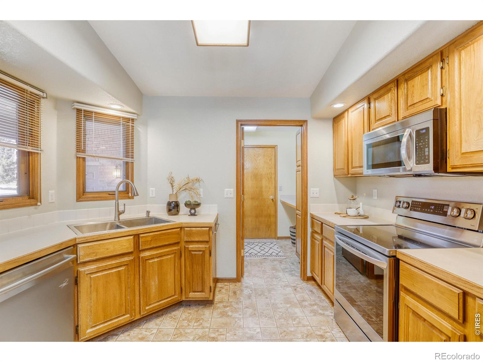 MLS Image #10 for 2367  northbrook drive,fort collins, Colorado