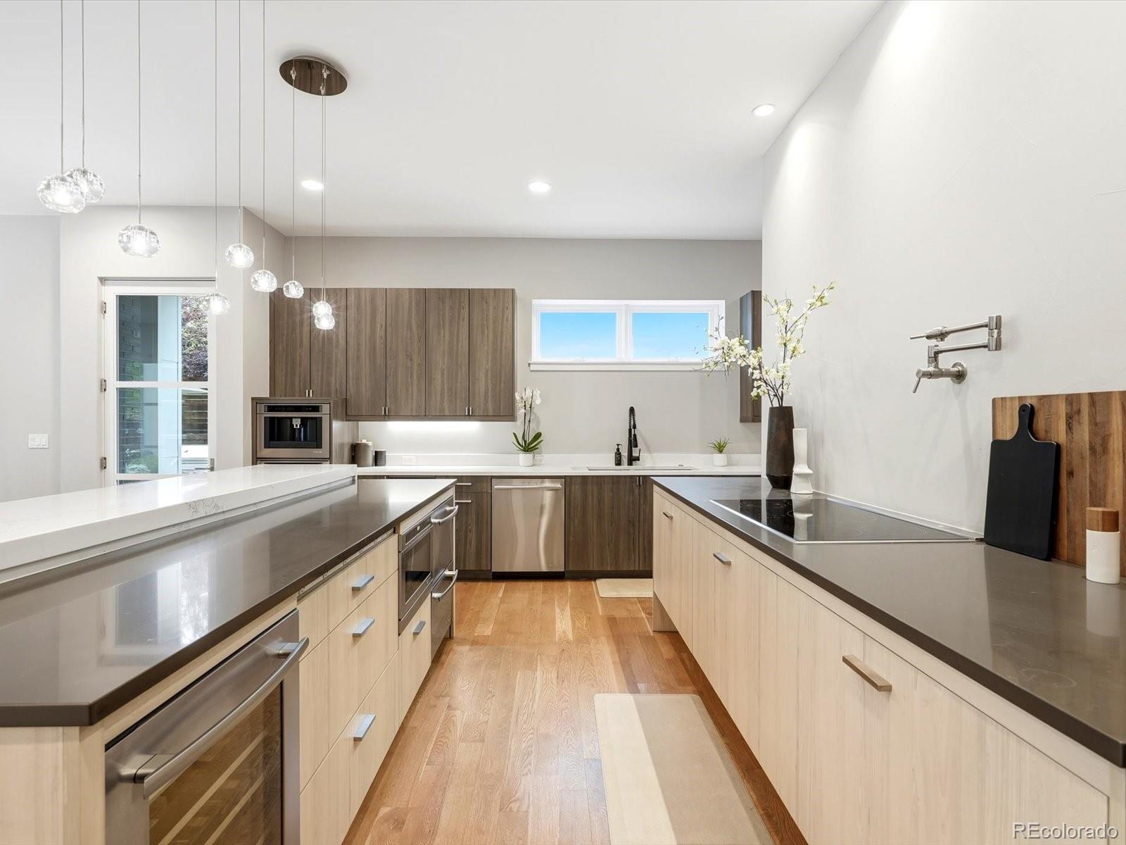 MLS Image #15 for 61 n magnolia way,denver, Colorado