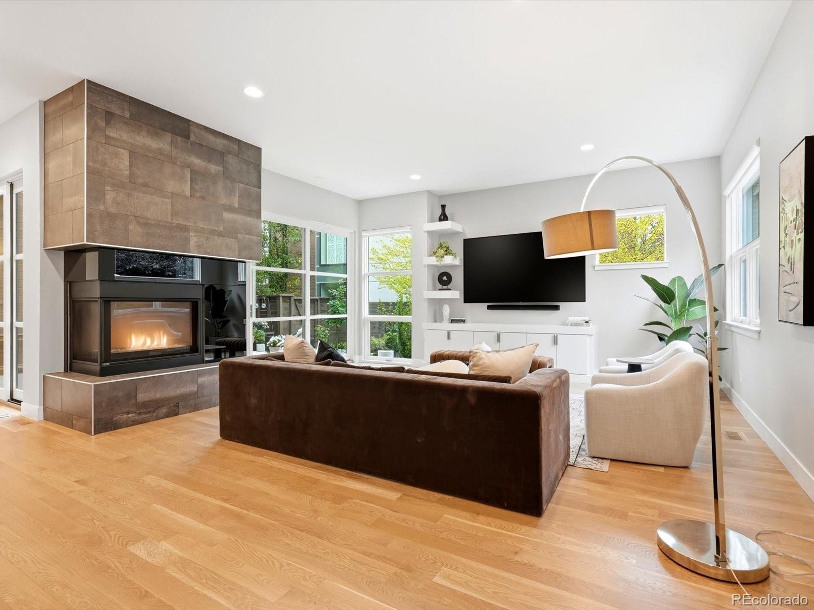 MLS Image #17 for 61 n magnolia way,denver, Colorado