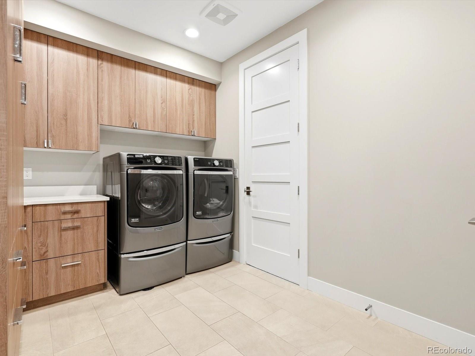 MLS Image #31 for 61 n magnolia way,denver, Colorado
