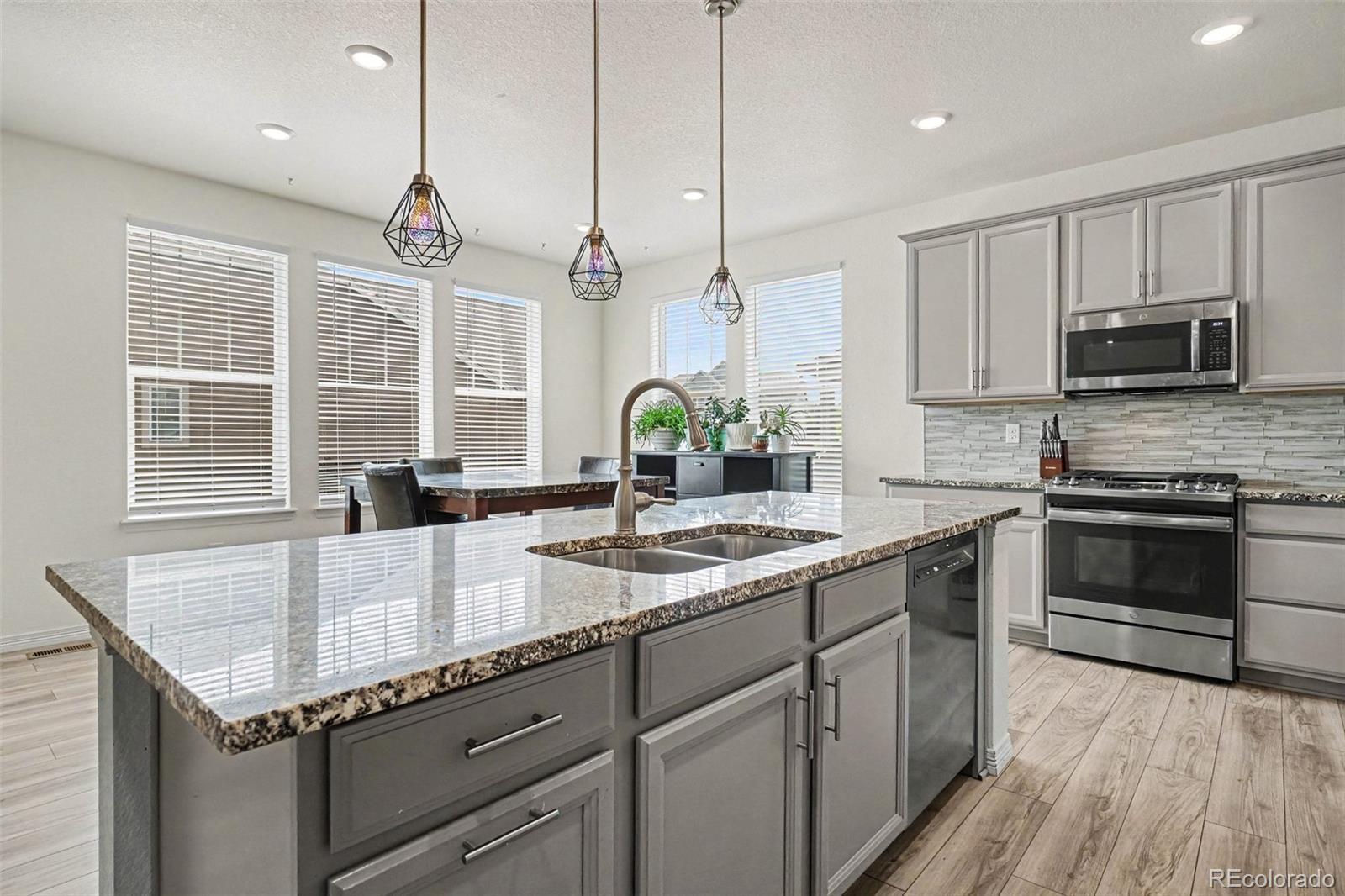 MLS Image #7 for 14426  grape street,thornton, Colorado
