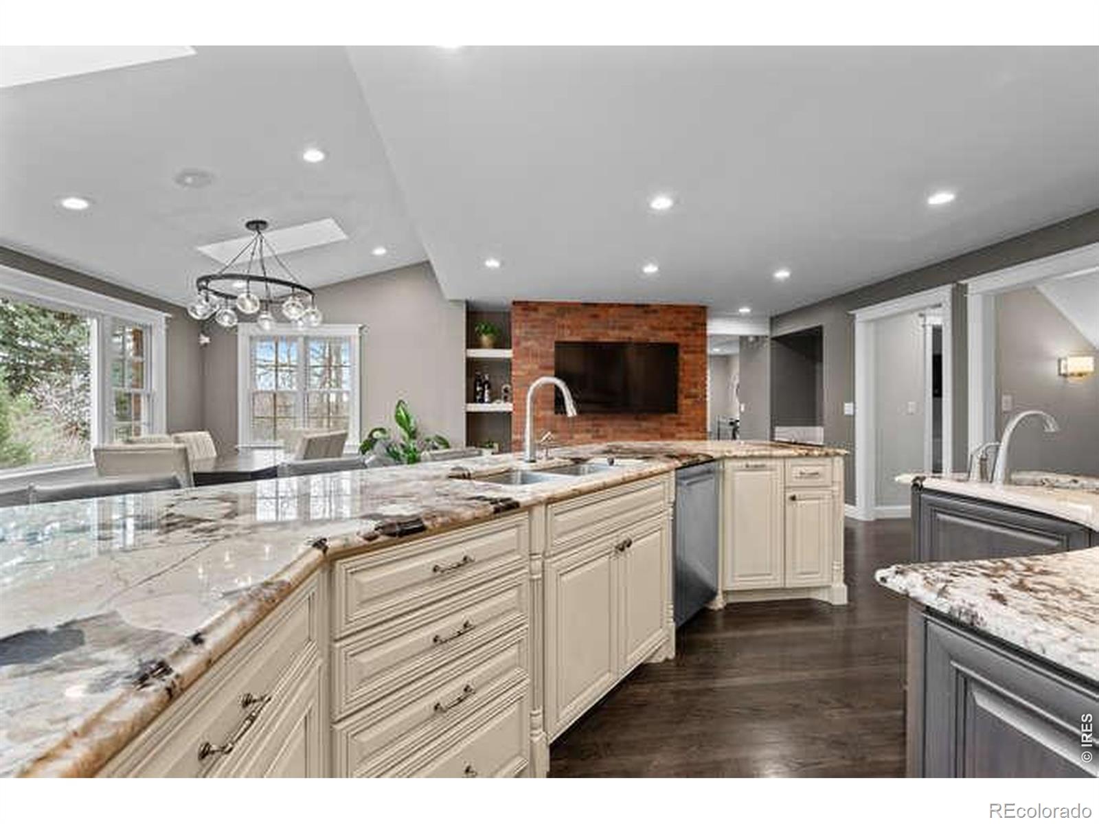 MLS Image #7 for 5220 s joliet way,englewood, Colorado