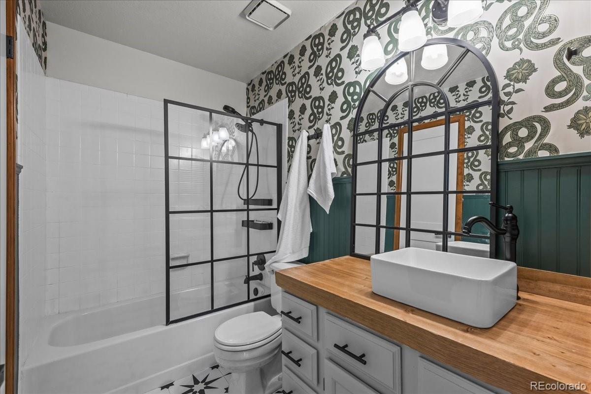 MLS Image #16 for 989 s miller street 204,lakewood, Colorado